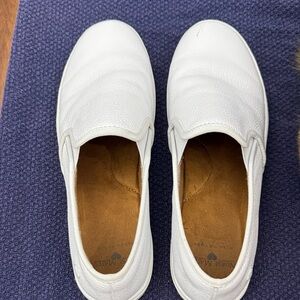 Nurse Mates White Slip-On Shoes size 8.5